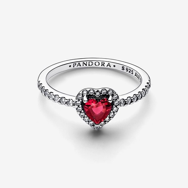 Valentines Day ring at Pandora